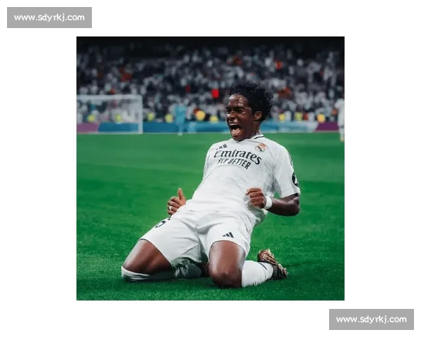 恩德里克领跑皇马训练！早到 10 分钟或成留队关键