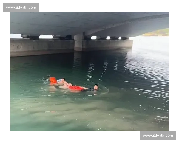 8 分钟生死救援！张家口交警休假时勇救溺水者