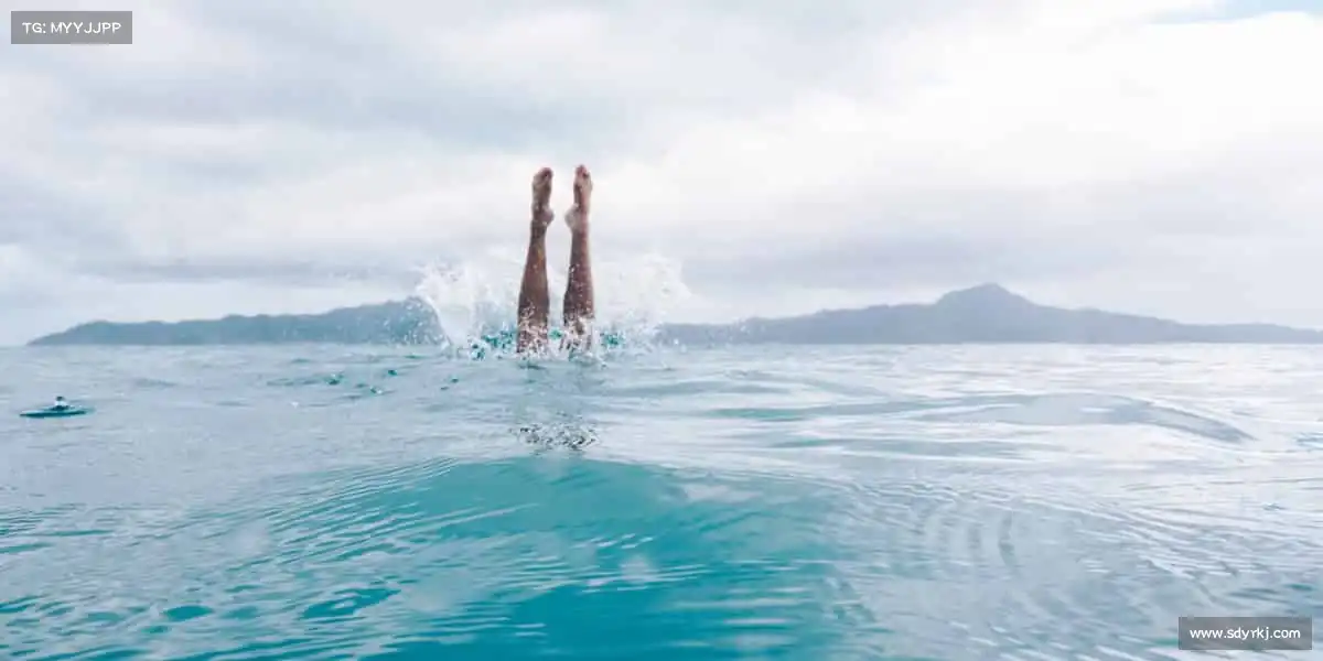 <strong>UED</strong>🏊♀️畅游碧波，释放身心无限能量！